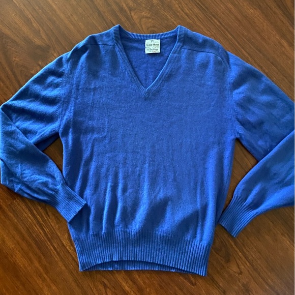 Neiman Marcus Scotland 100% Cashmere Blue v-Neck Men’s Sweater 44 Large - Picture 1 of 8